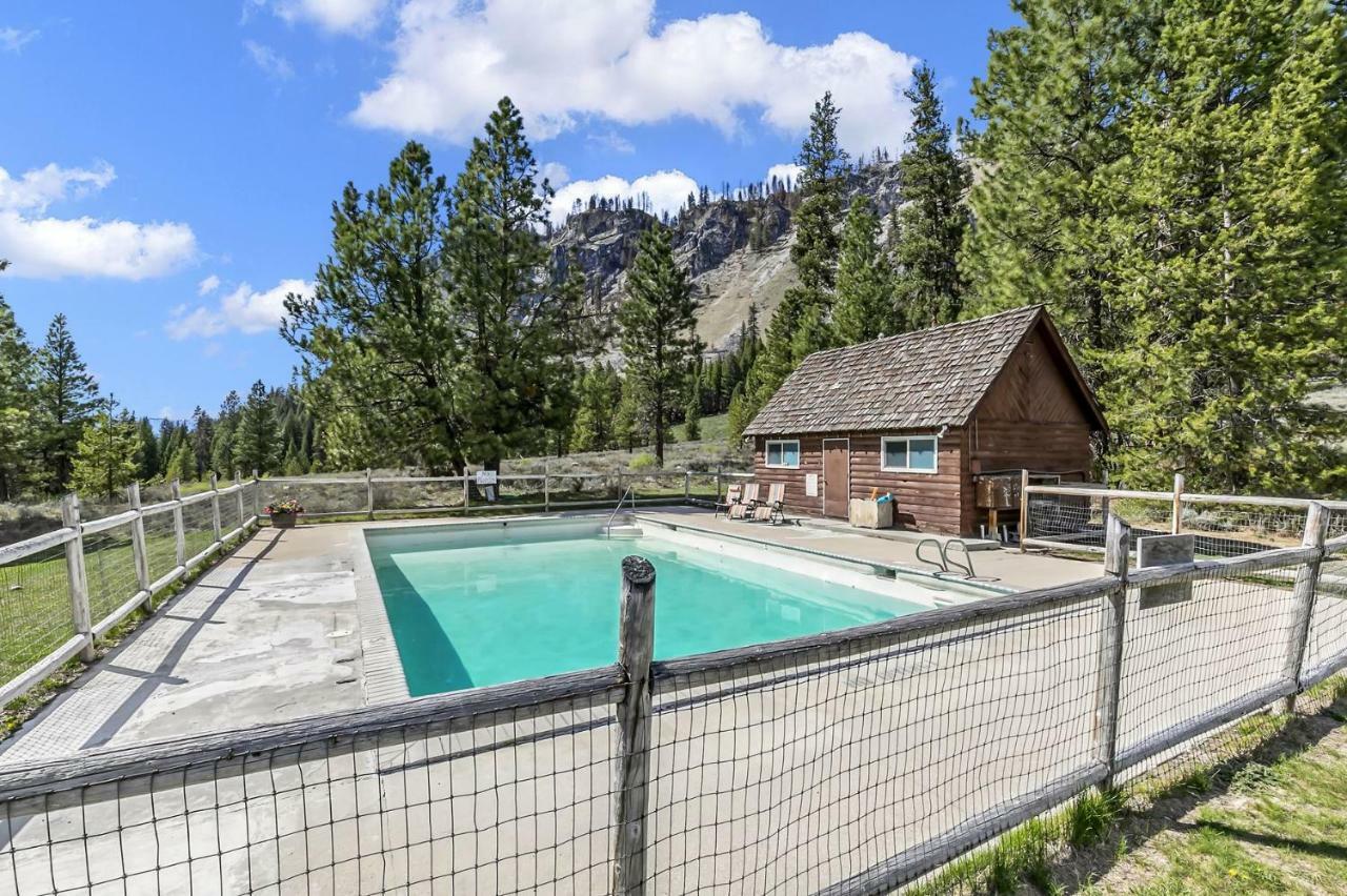 Sawtooth Lodge Stanley Esterno foto
