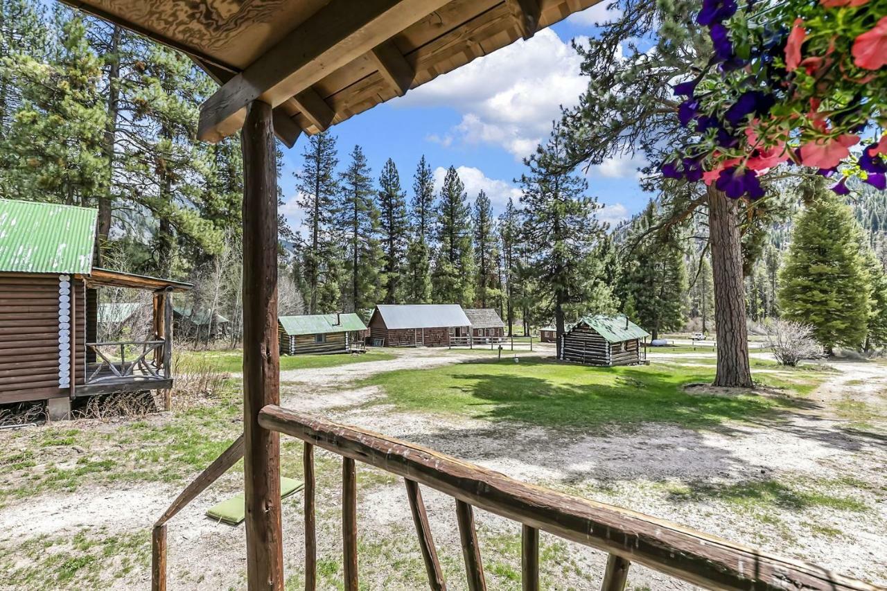 Sawtooth Lodge Stanley Esterno foto